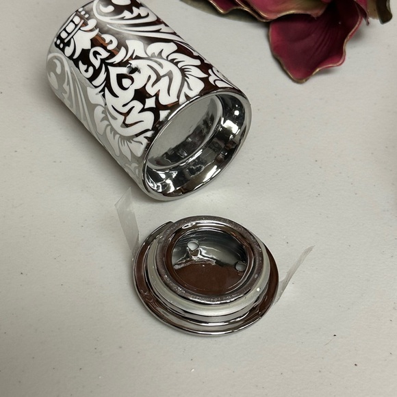 Celebrating Home Night light or Fragrance warmer Florence Plug in - Picture 4 of 14